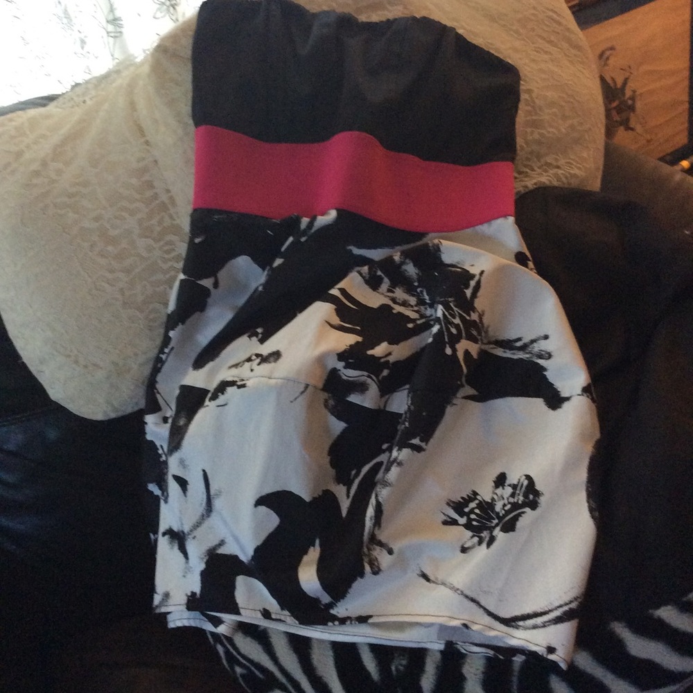 SPEECHLESS Mini Dress Black White Floral SIZE 3 - Picture 3 of 8